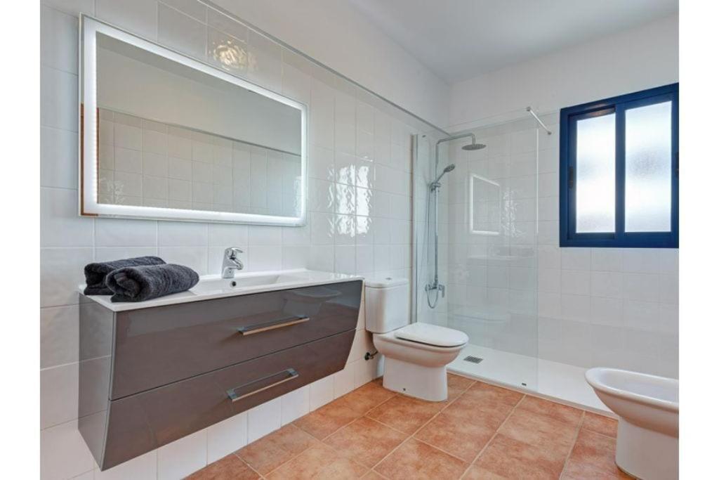 Villa Optimist Rubicon Piscina Climatizable, Frente Al Mar Playa Blanca  Eksteriør billede